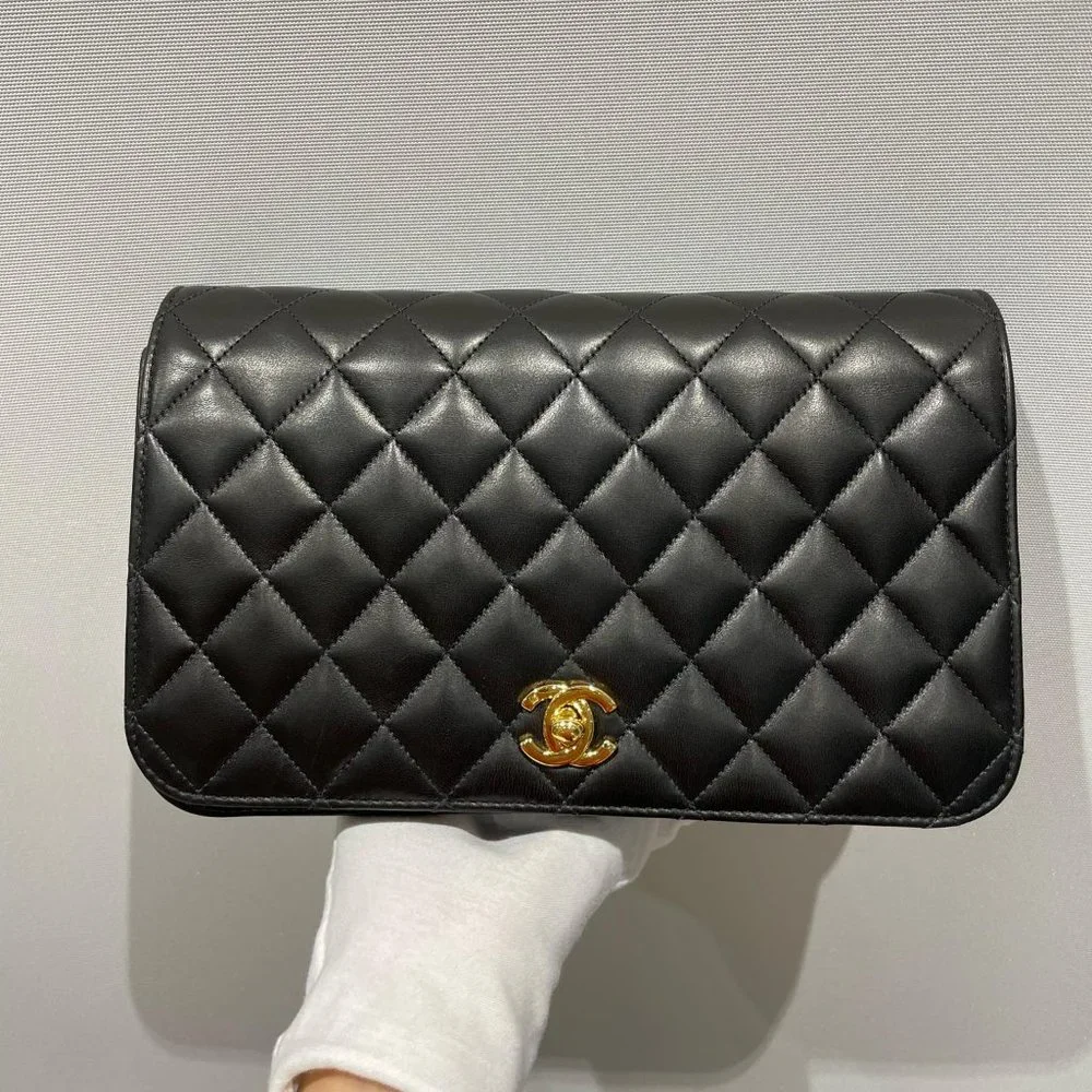 CHANEL Vintage Full Flap WOC Gold Hardware Black Lamp Leather - Picture 3 of 16